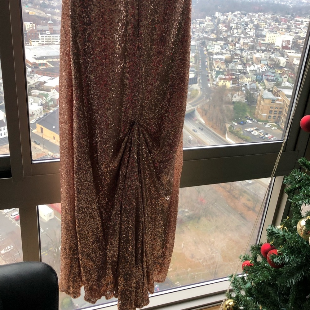 💫 Rose Gold Sequin Sleeveless Gown w/train Sz 12 - Picture 4 of 8